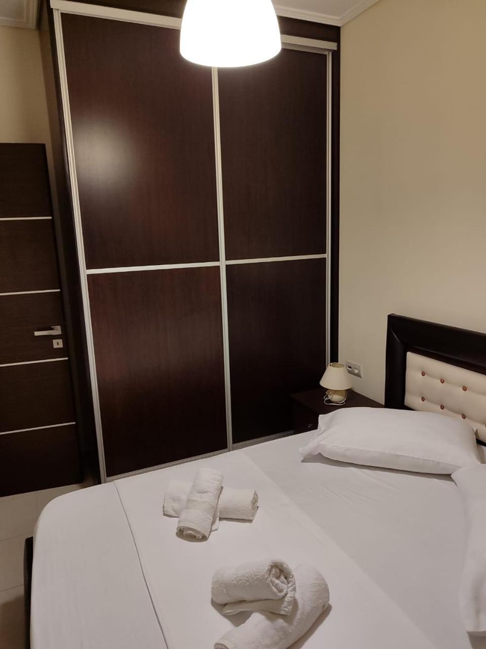 Adam Apartments Σαράντα Εξωτερικό φωτογραφία