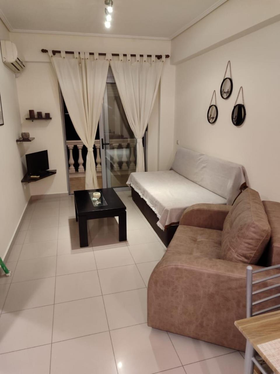 Adam Apartments Σαράντα Εξωτερικό φωτογραφία